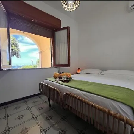Casa Hibiscus - Fronte Mare Holiday home