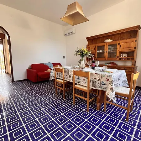 Casa Hibiscus - Fronte Mare Holiday home